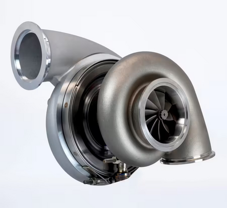 F3R 6870 Supercore linke Ansicht mit Auslass